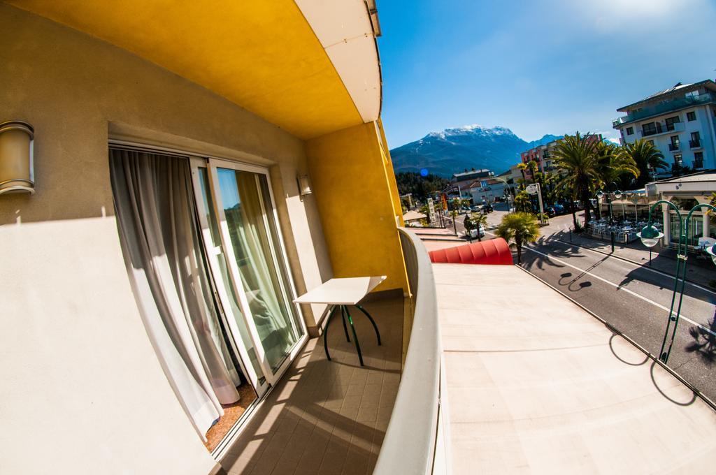 Hotel Primo Riva del Garda Luaran gambar